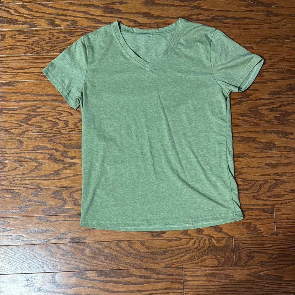 ⭐️SHEIN Green Fitted Short Sleeve Tee